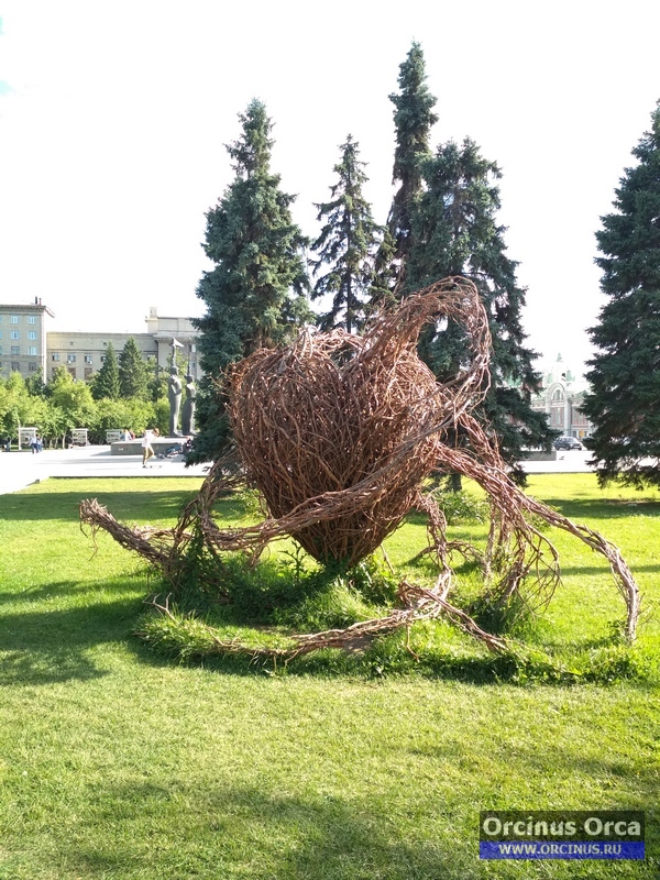 Новосибирск городская инсталляция.